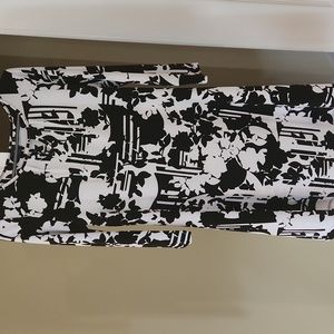 Women's Dress.  Kaari Blue design. Size small.